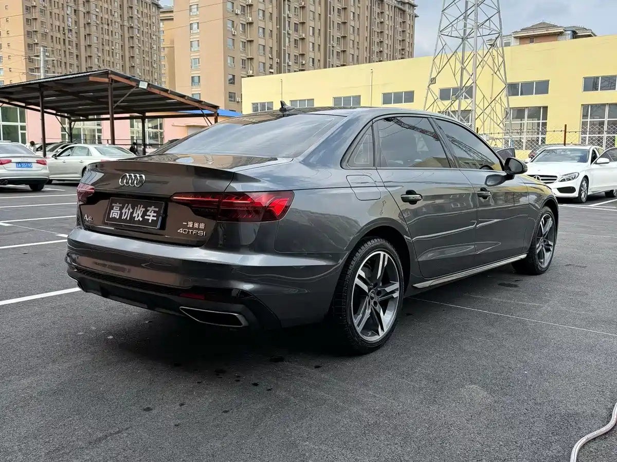 Audi A4L 2023 40 TFSI Luxury Sport фото 3