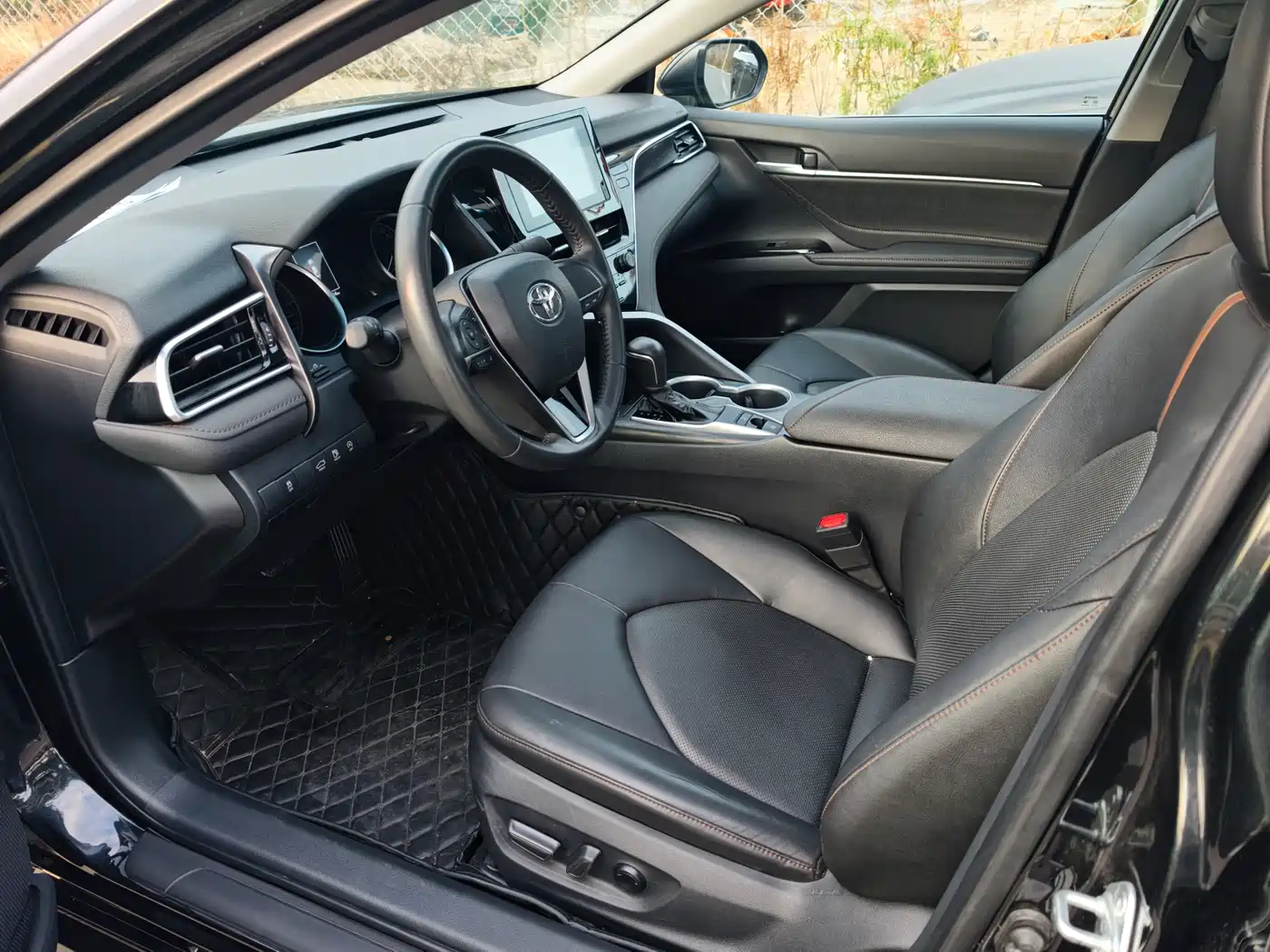 Toyota Camry 2023 2.0GVP Leading Edition фото 4