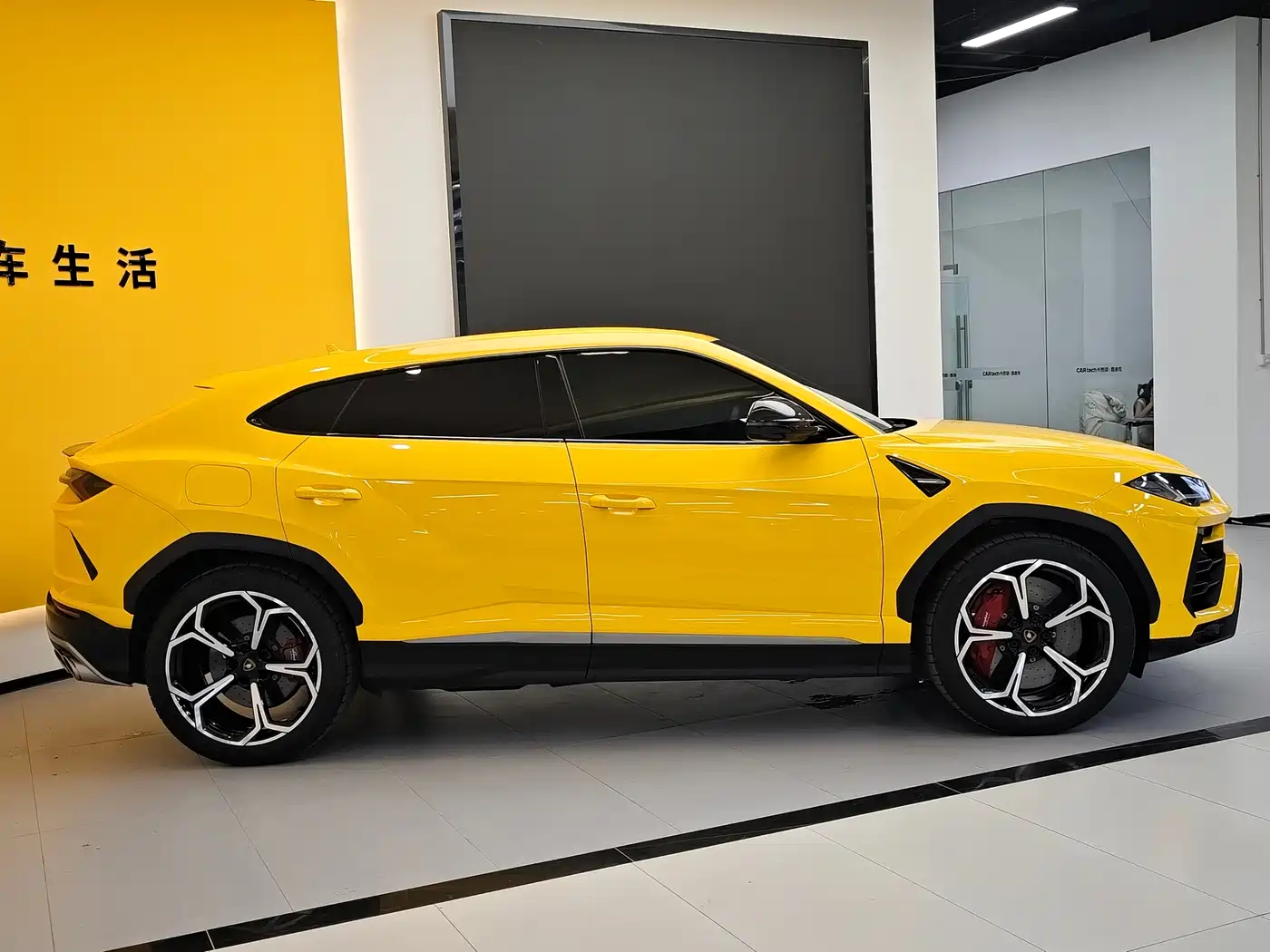 Lamborghini Urus 2021 4.0T V8 фото 4
