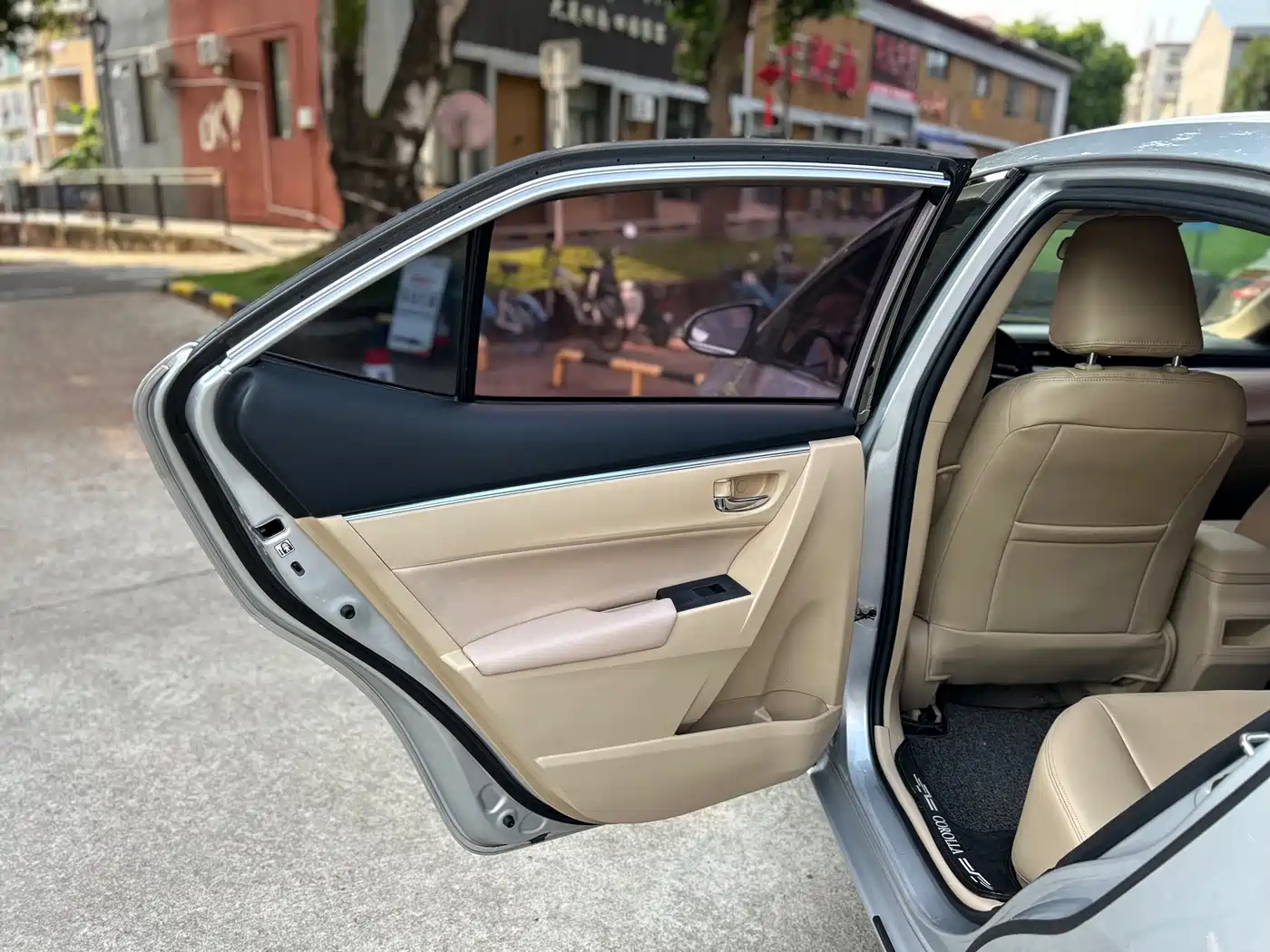 Toyota Corolla 2017 1.2T CVT GL фото 13