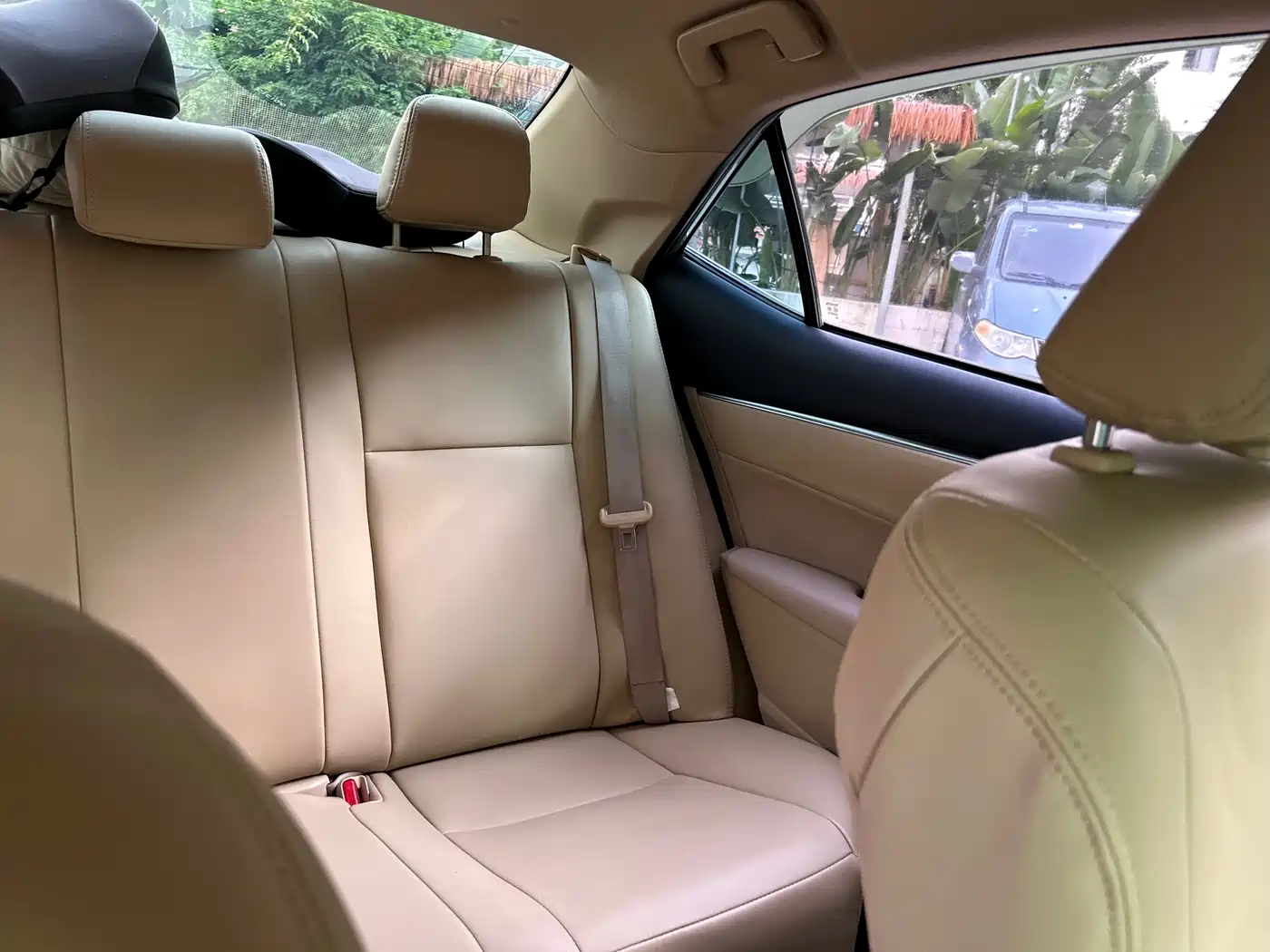 Toyota Corolla 2017 1.2T CVT GL фото 33
