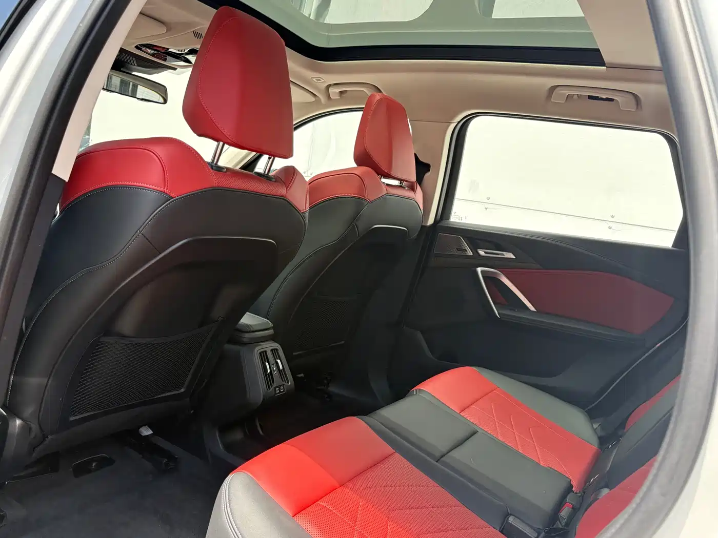 BMW iX1 2023 xDrive30L X Design Package фото 6