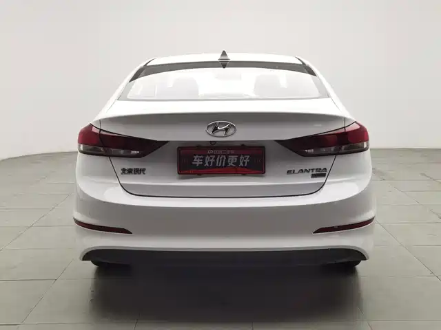 Hyundai Elantra 2016 Model 1.6L Automatic Smart Elite — фото 4