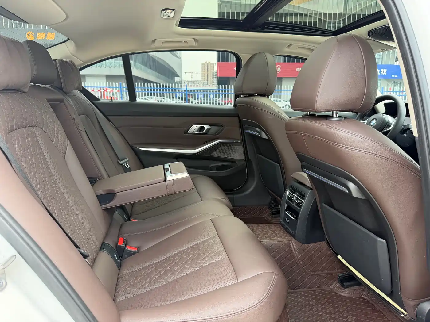 BMW 3 Series 2022 325Li M Sport Package фото 18