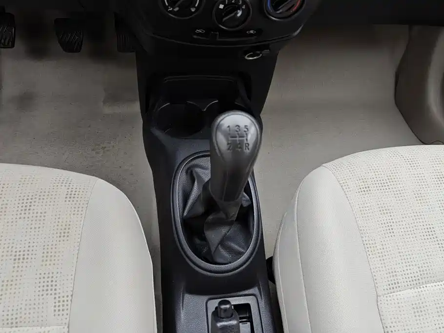 Venucia R30 2016 2014 1.2L Manual Premium