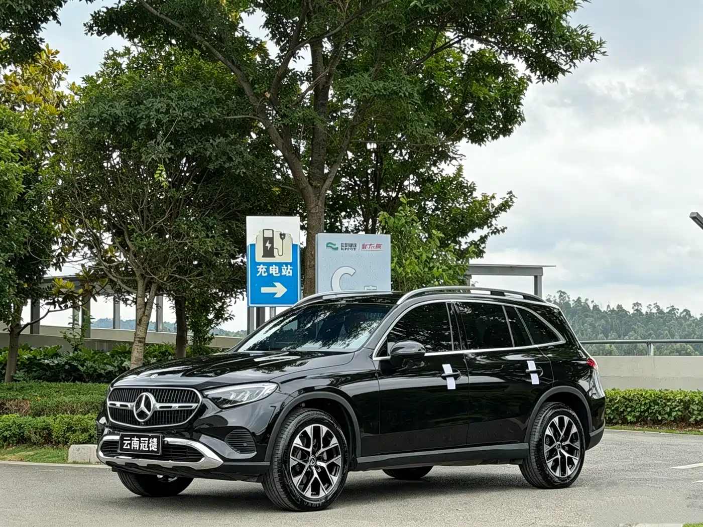 Mercedes-Benz GLC 2024 GLC 260 L 4MATIC Dynamic 5-seater
