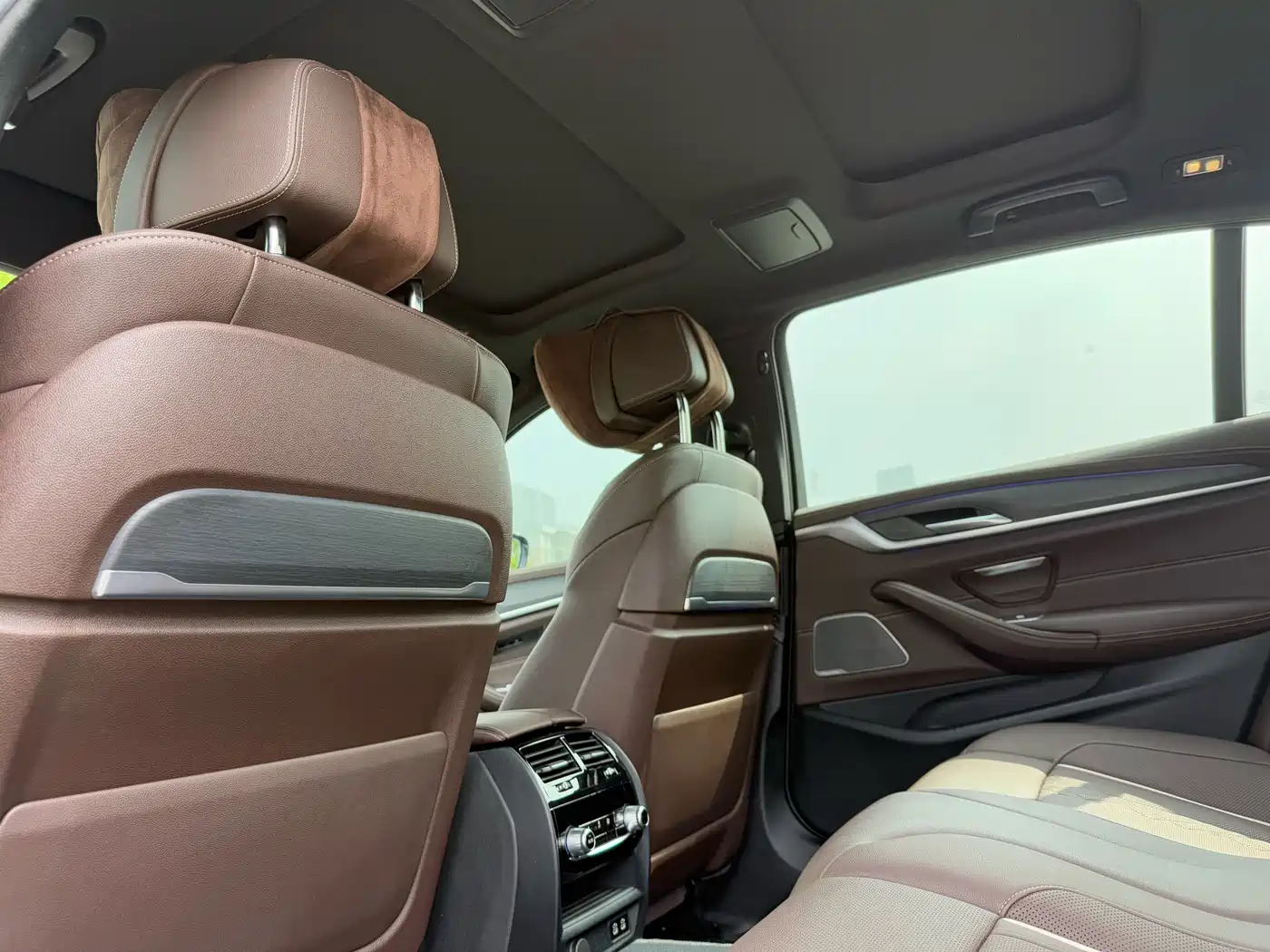 BMW 5 Series 2021 530Li Premium M Sport Package фото 10