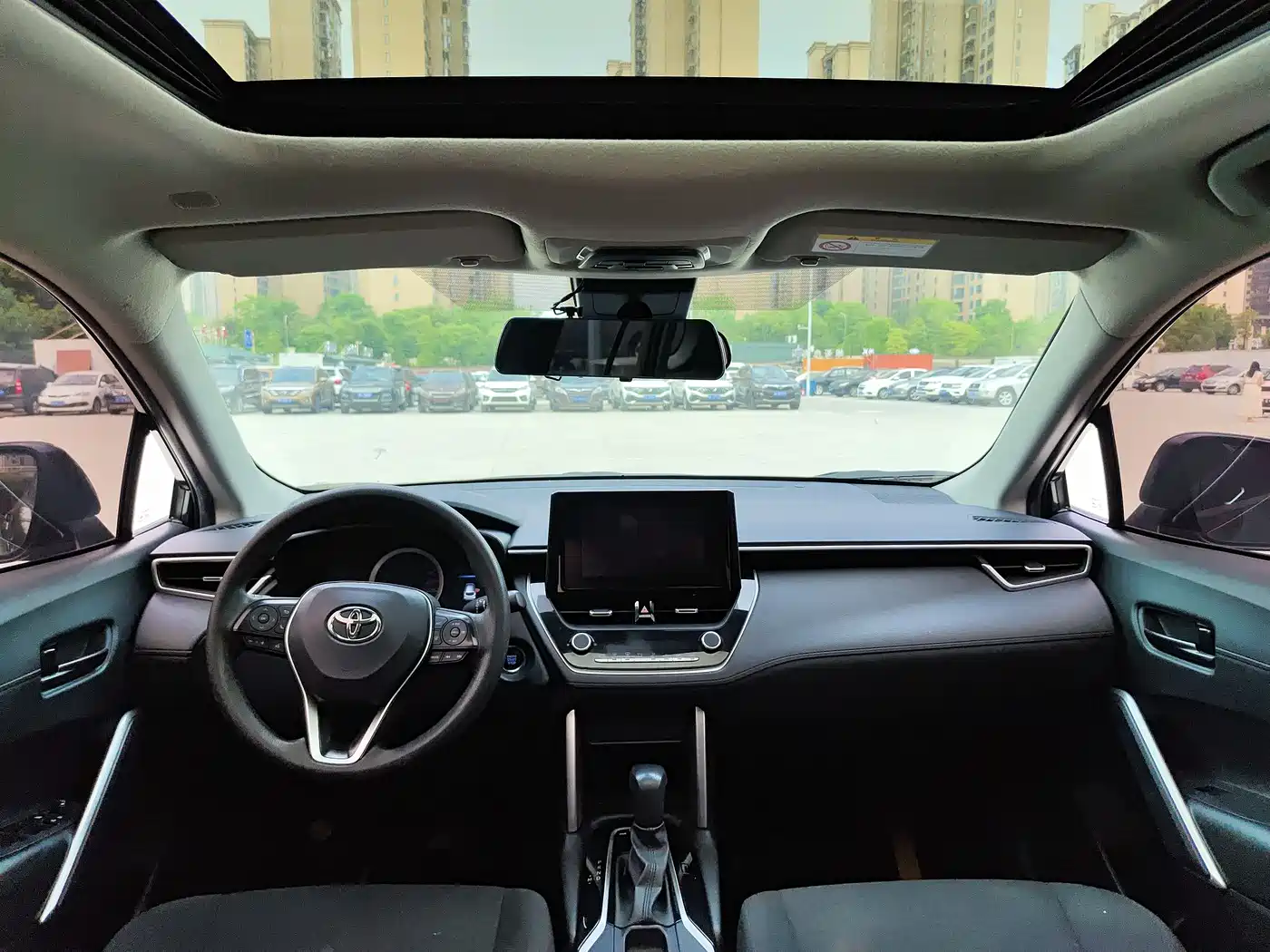 Toyota Frontlander 2022 2.0L CVT Elite фото 8