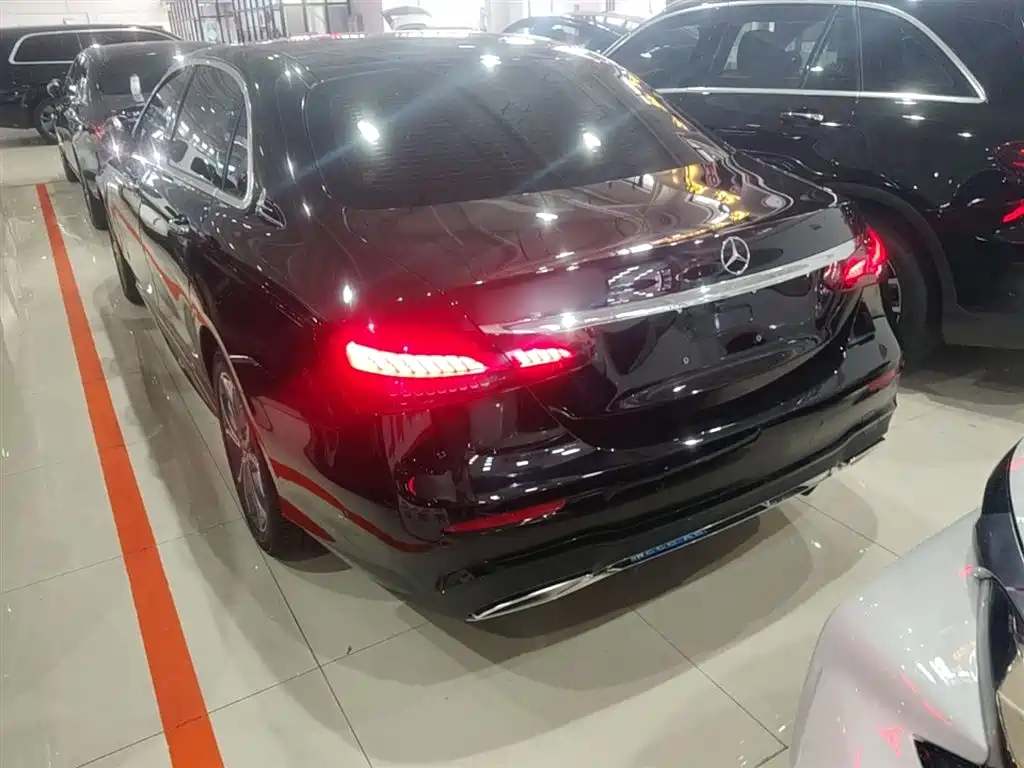 Mercedes-Benz E-Class 2021 E 300 L Sport Fashion фото 5
