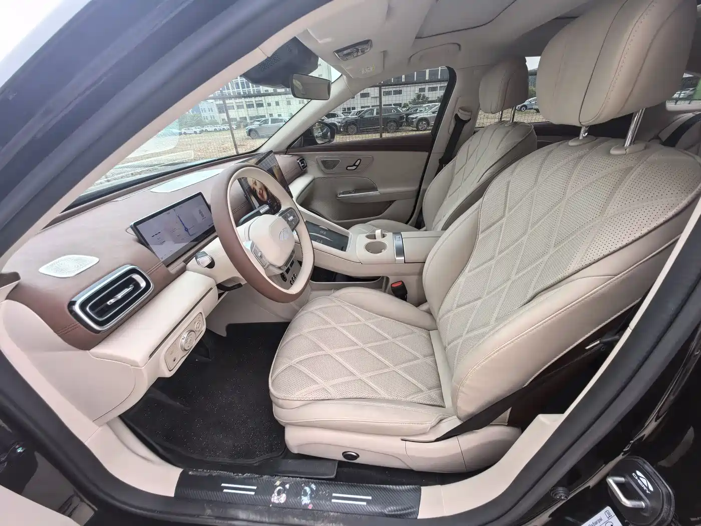 Chery Fengyun Fengyun A9L 2025 2025 260 Ultra Long Range Luxury Edition