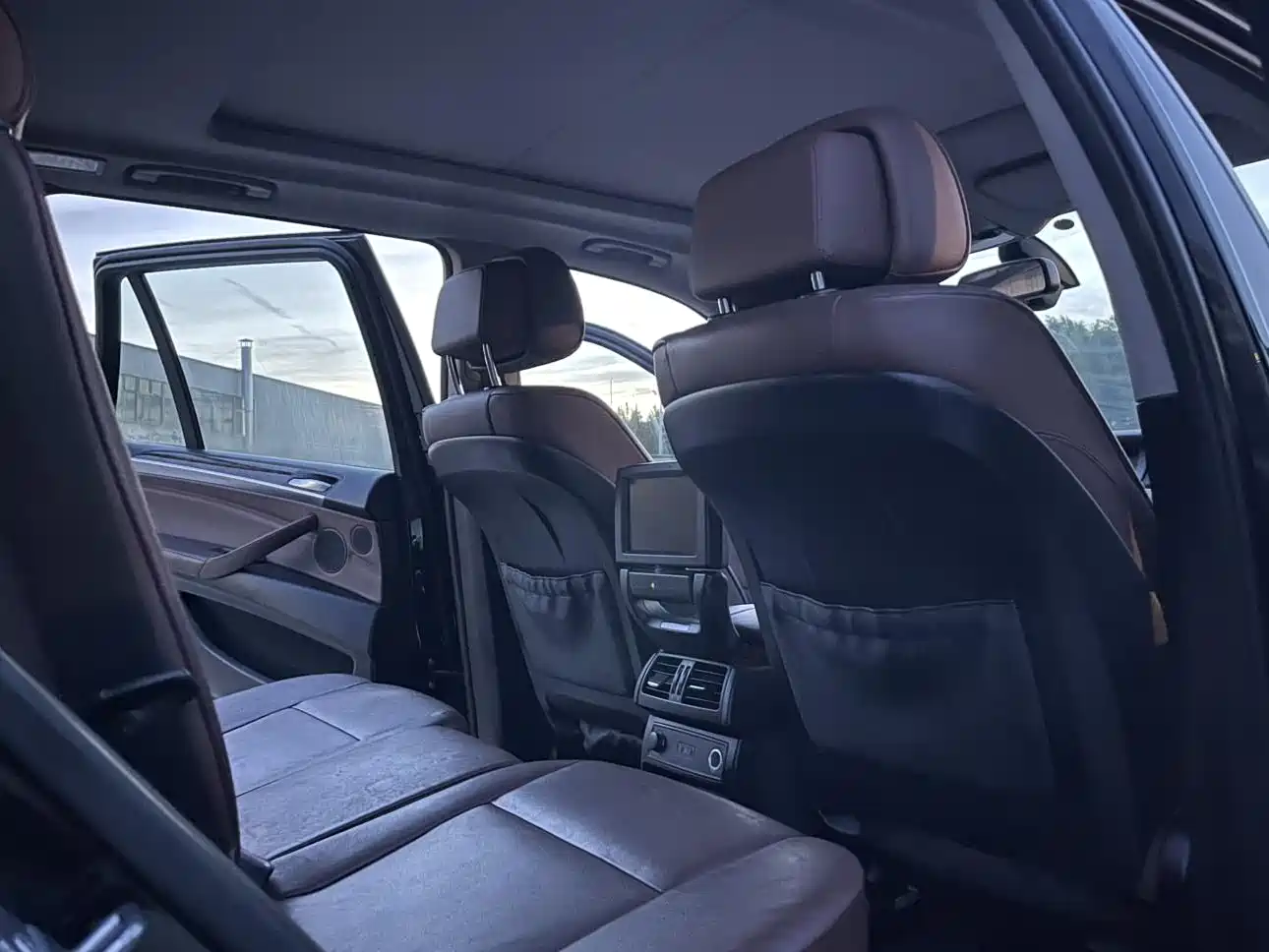 BMW X5 (Import) 2011 xDrive35i Leading Edition фото 9