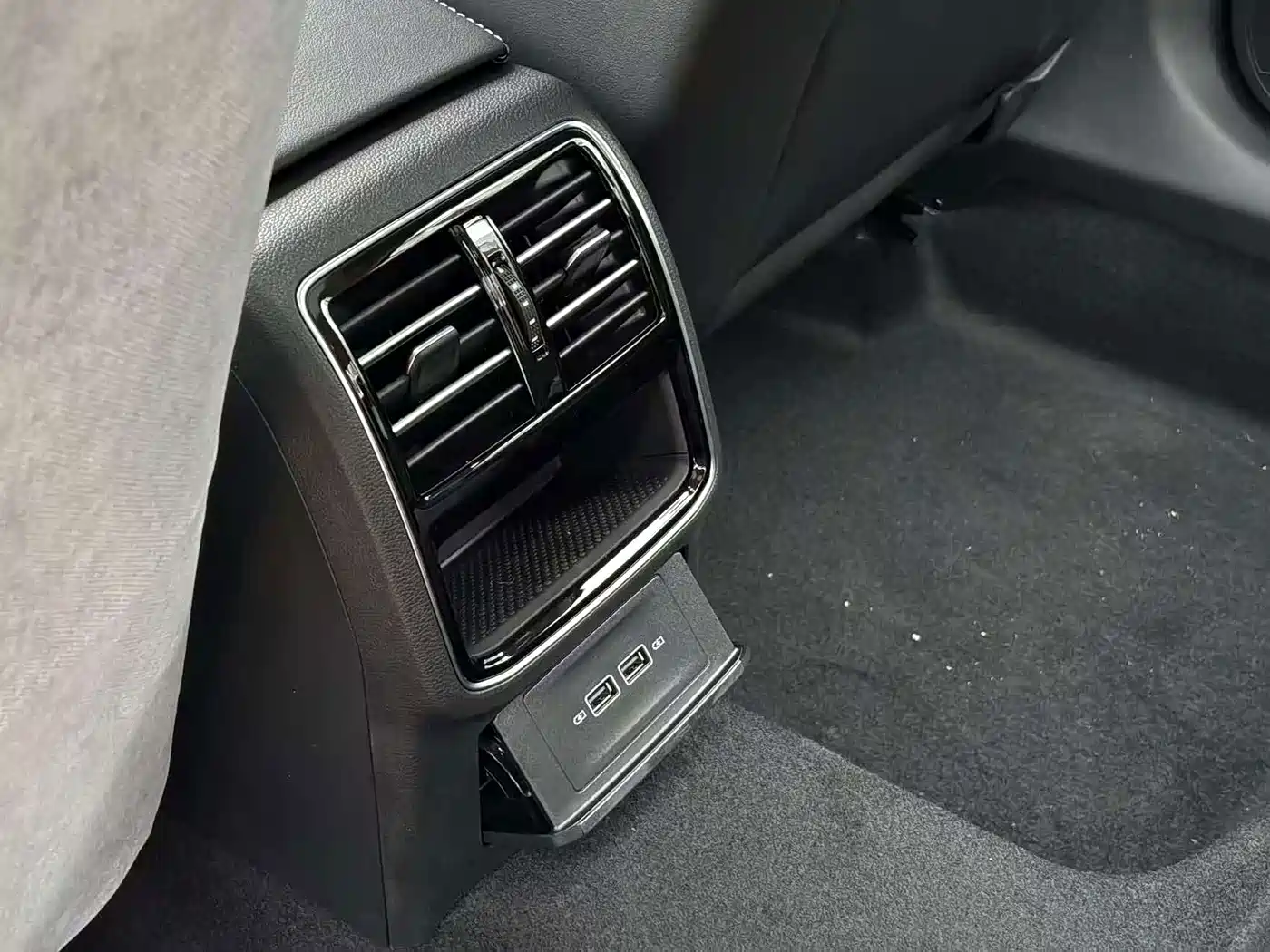 Фото 7 - Volkswagen Magotan