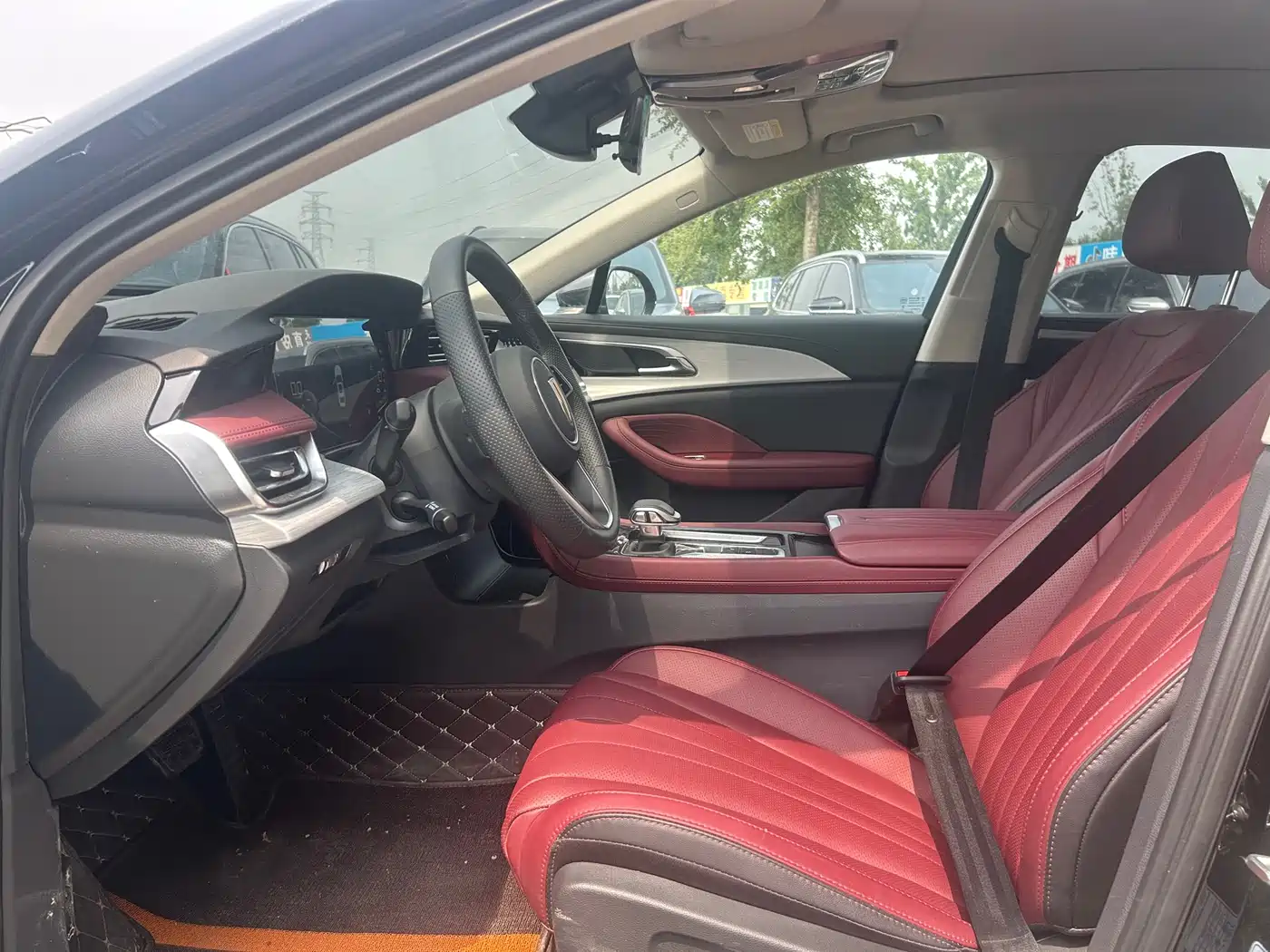Hongqi H5 2025 1.5T DCT Flag Rhythm 500,000 Units Memorial Edition фото 4