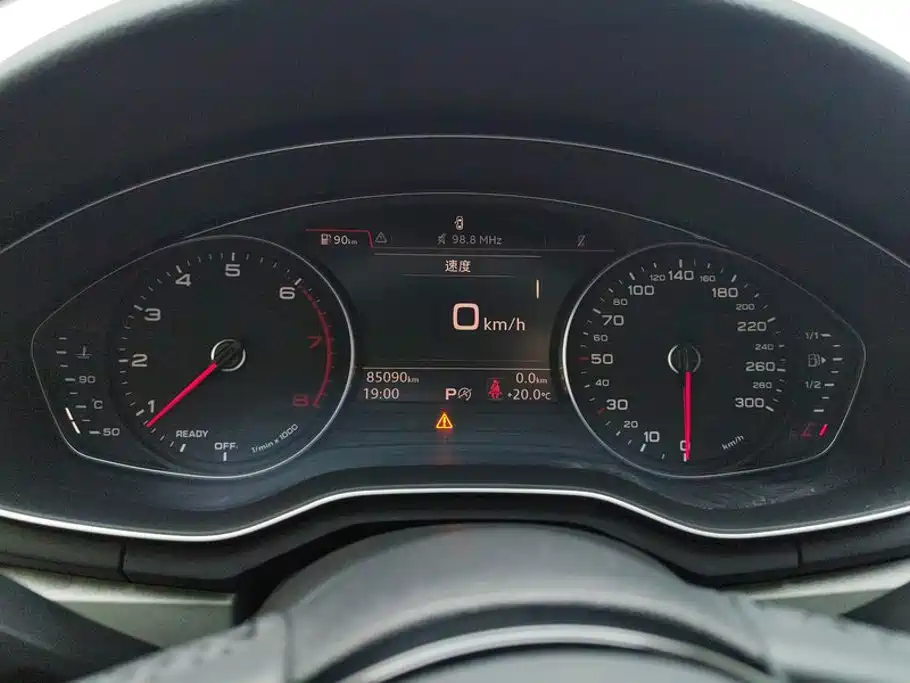 Фото 14 - Audi A4L