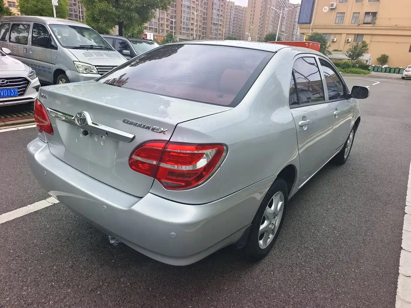 Toyota Corolla 2013 1.6L Automatic Luxury фото 5