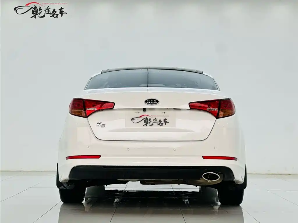 Kia K5 2011 2.0L Automatic DLX фото 6