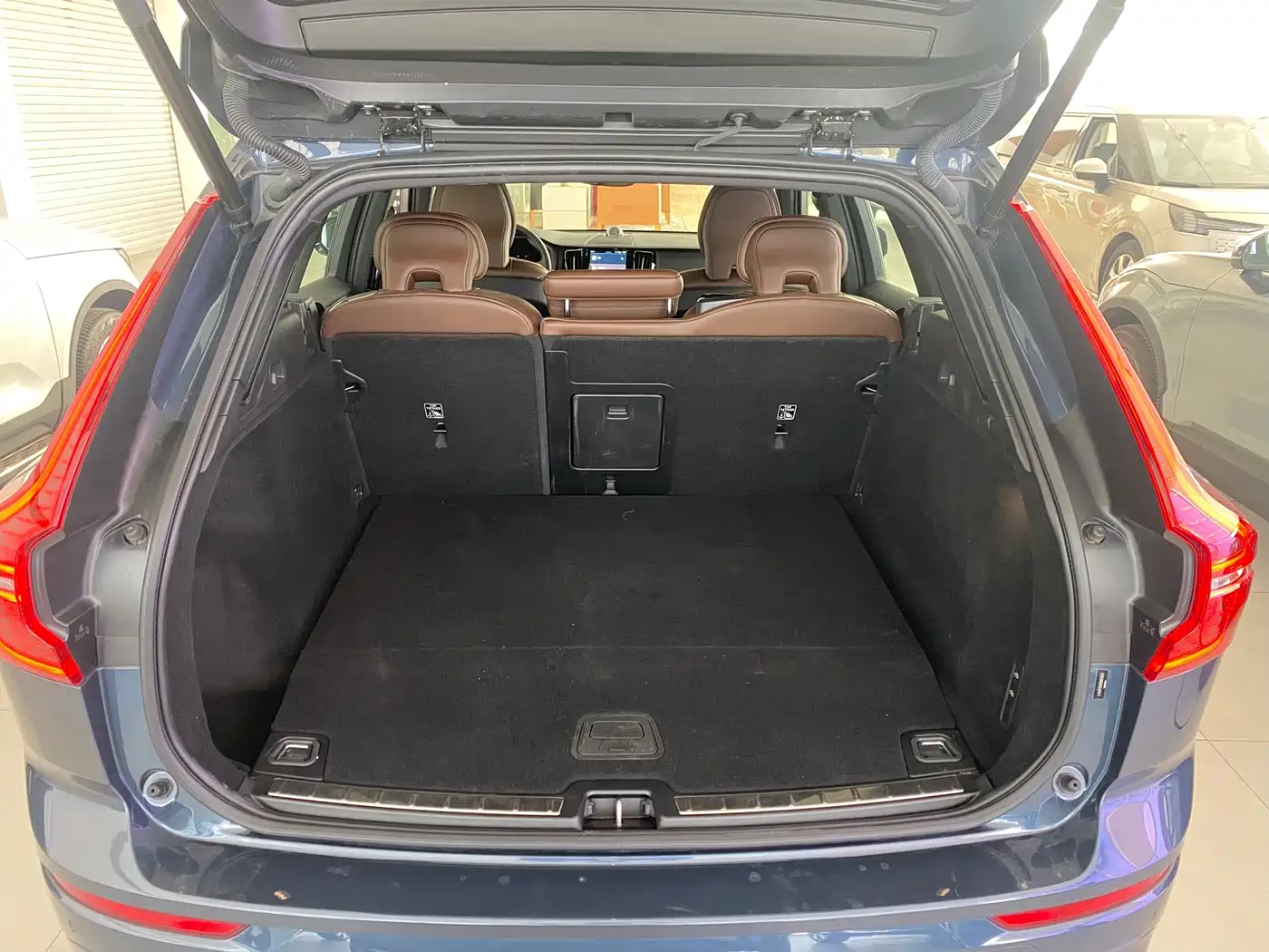 VOLVO XC60 PLUG IN HYBRID