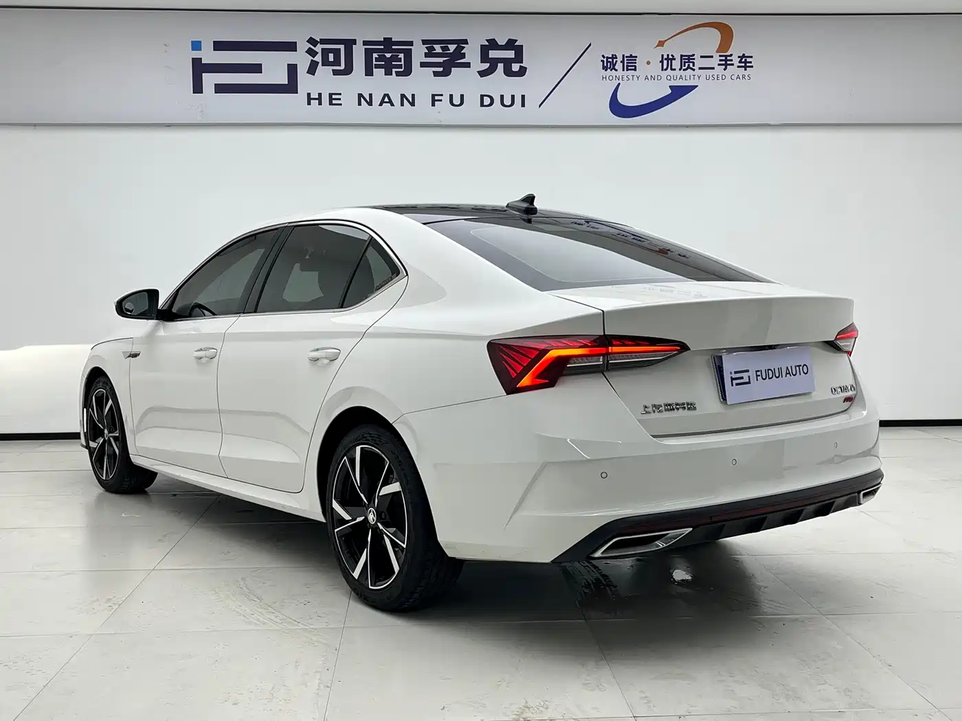 Škoda Octavia 2022 PRO TSI280 Premium Edition фото 6