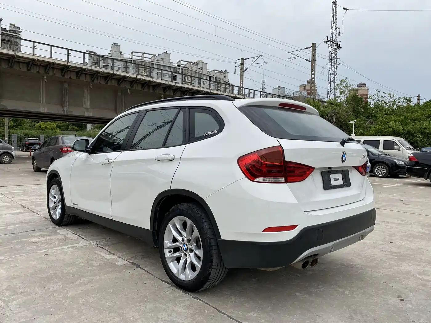 BMW X1 2015 Model sDrive18i Fashion Advanced Edition фото 11