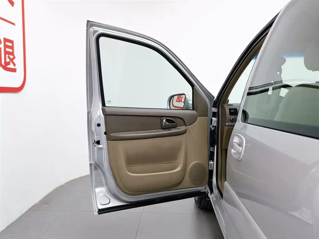 Buick GL8 2014 2.4L Classic Edition фото 8
