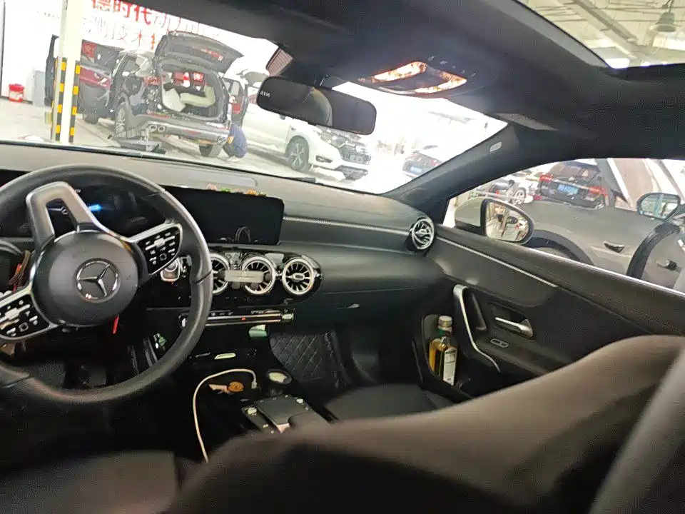 Mercedes-Benz A-Class 2022 A 180 L фото 2
