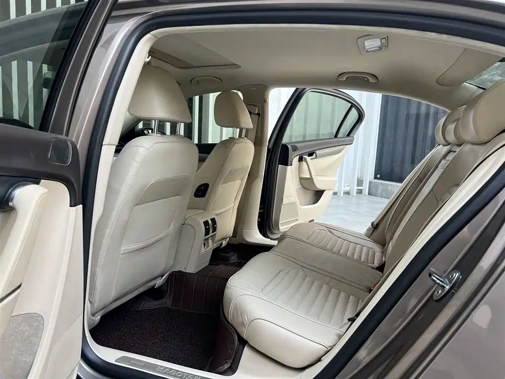 Volkswagen Magotan 2013 1.8TSI Luxury фото 8