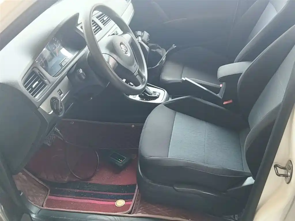Volkswagen Lavida 2013 Facelift Classic 1.6L Automatic Trend фото 15