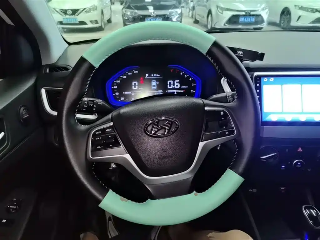 Hyundai Verna 2020 1.4L CVT GLS Cool Edition фото 11
