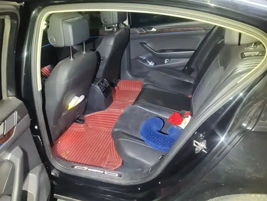 Volkswagen Magotan 2018 330TSI DSG Premium фото 11