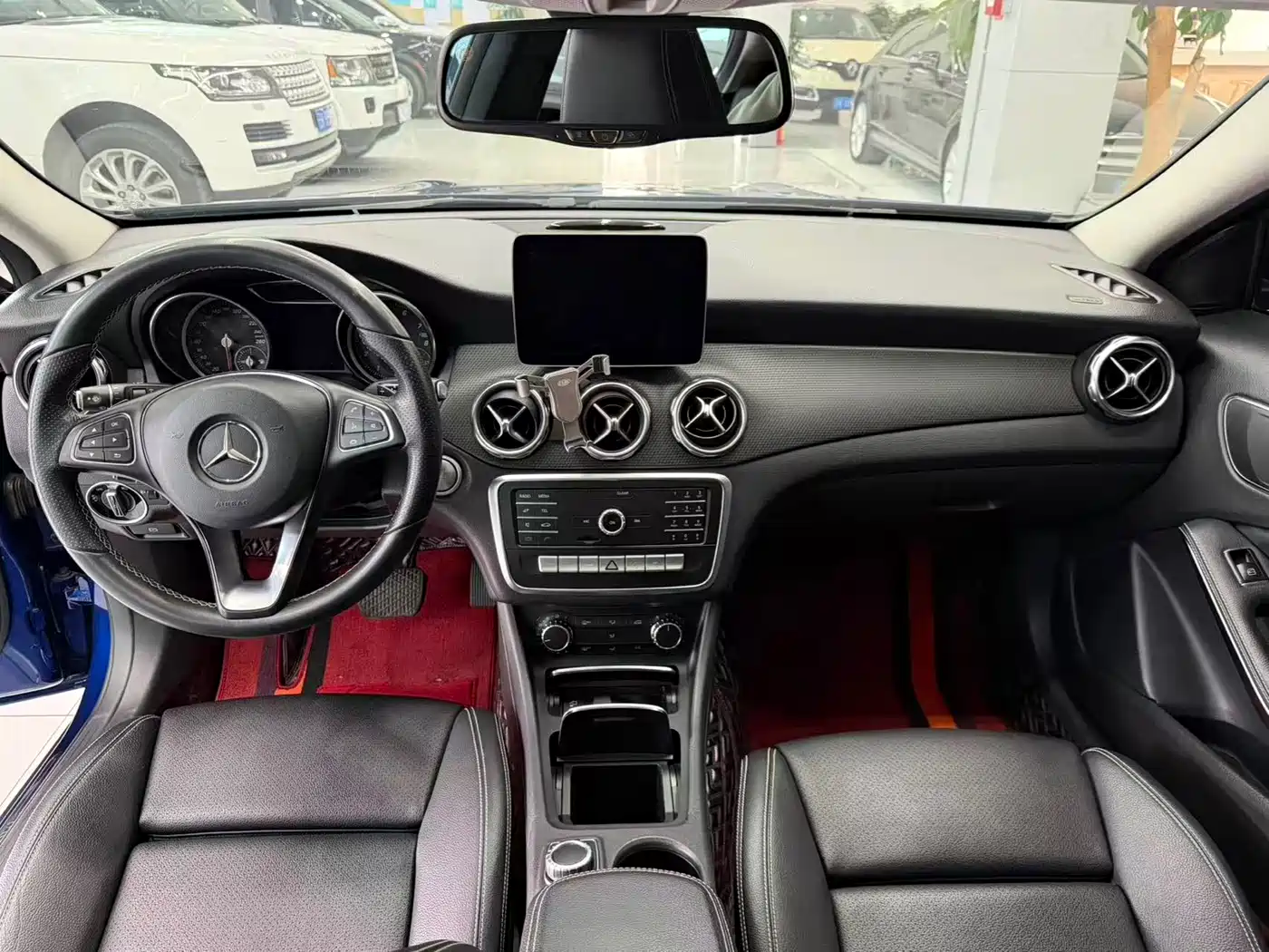 Mercedes-Benz GLA 2018 GLA 200 Dynamic фото 6