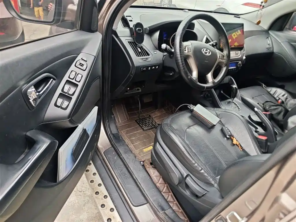 Hyundai Beijing Hyundai ix35 2015 2.0L Automatic 4WD Smart China IV фото 16