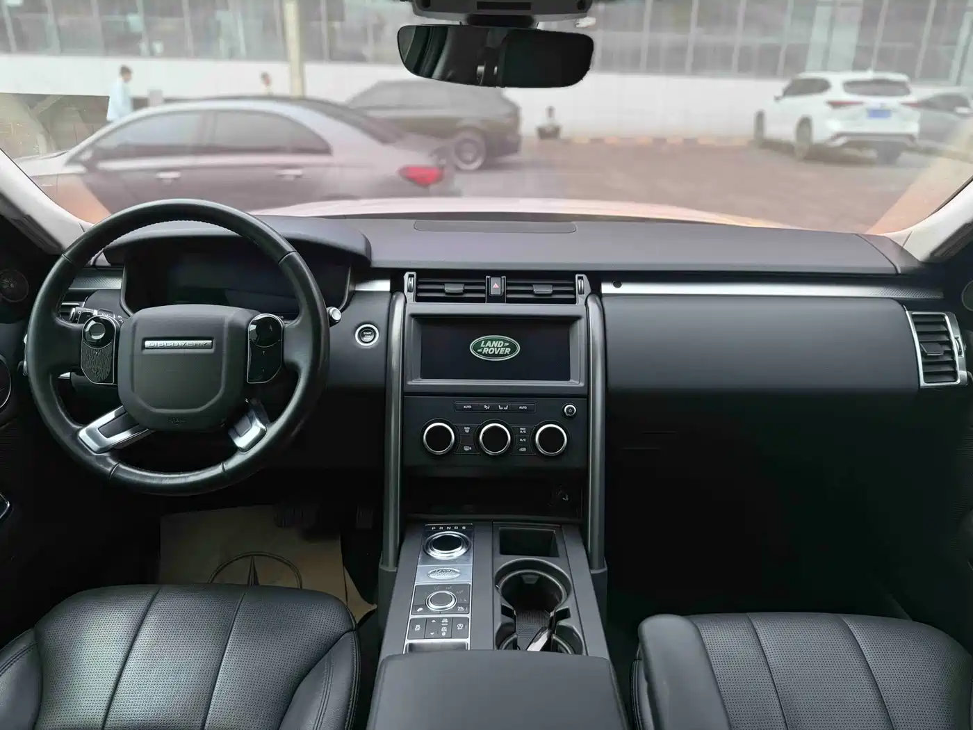 Land Rover Discovery 2020 3.0 SC V6 30th Anniversary Special Edition фото 9