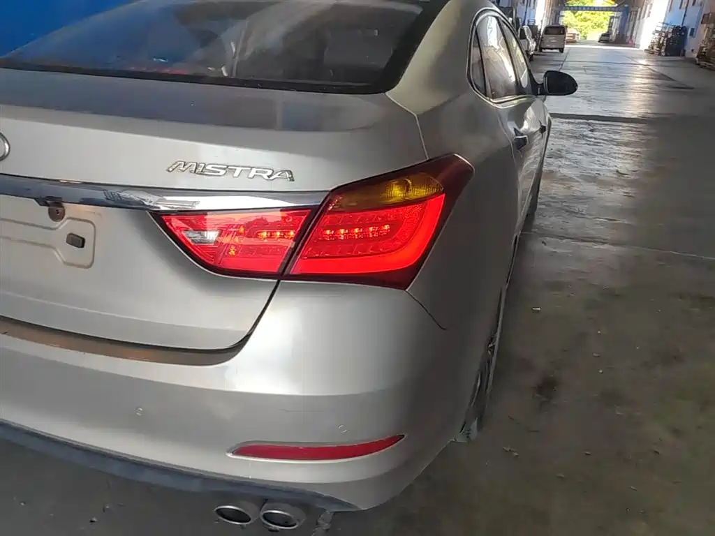 Hyundai Mistra 2014 1.8L Auto Premium DLX фото 8