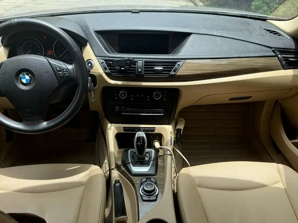 BMW X1 2012 2013 xDrive20i X Design Package