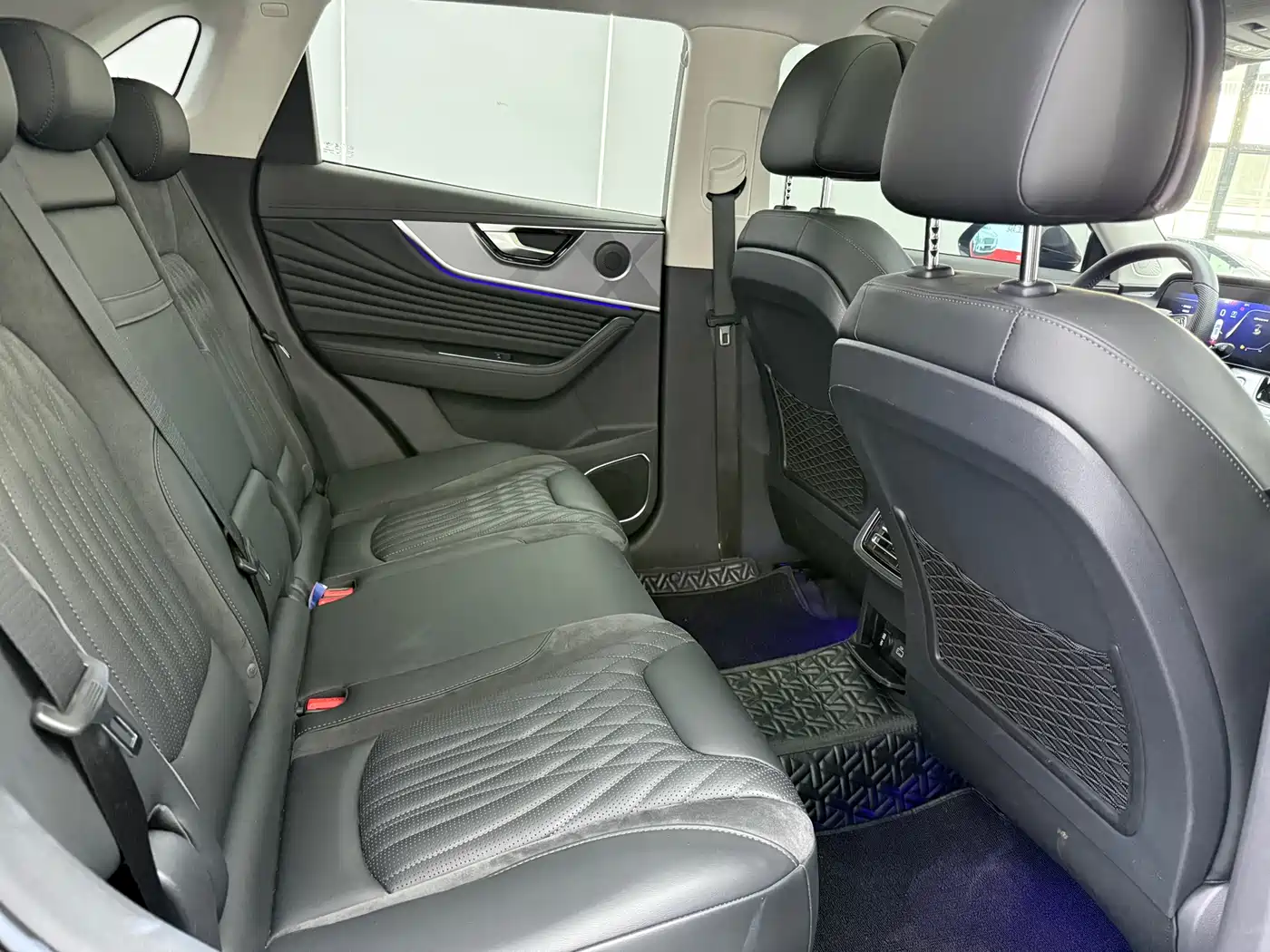 Hongqi HS5 2023 2.0T AWD Flag Enjoy Pro Edition фото 7