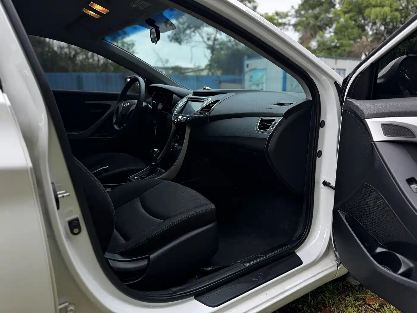 Hyundai Langdong 2012 1.6L Automatic Fashion фото 10