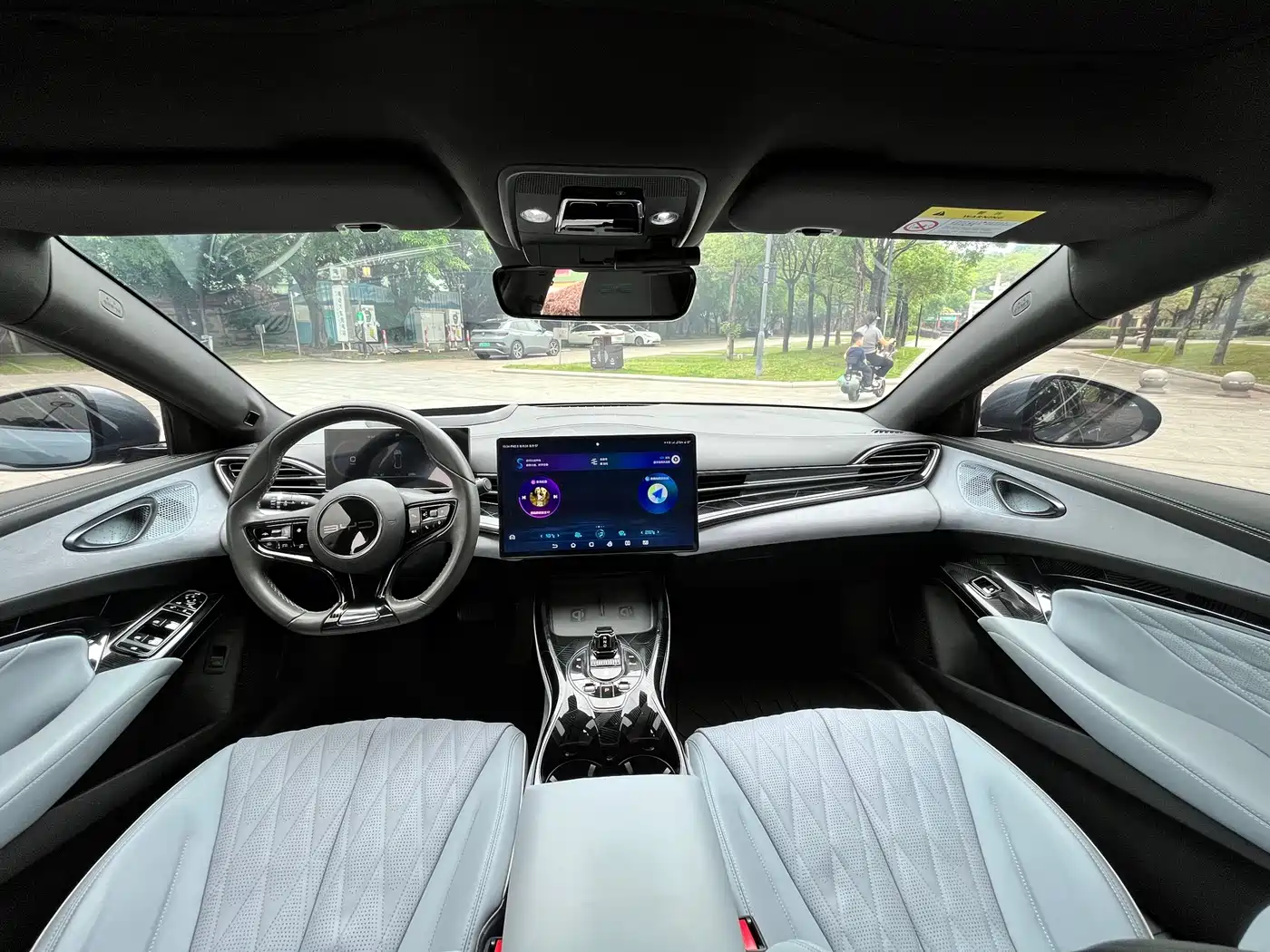 BYD Seal 2022 700km Long Range RWD Edition фото 6