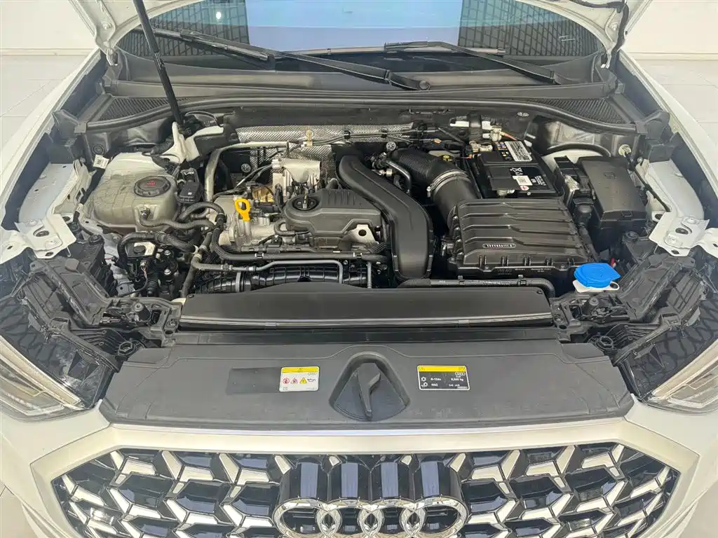 Audi Q3 2024 35 TFSI Fashion Sport фото 9