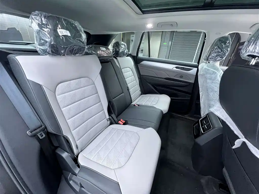 Volkswagen Talagon 2025 330TSI Luxury Cruise Public Edition фото 24
