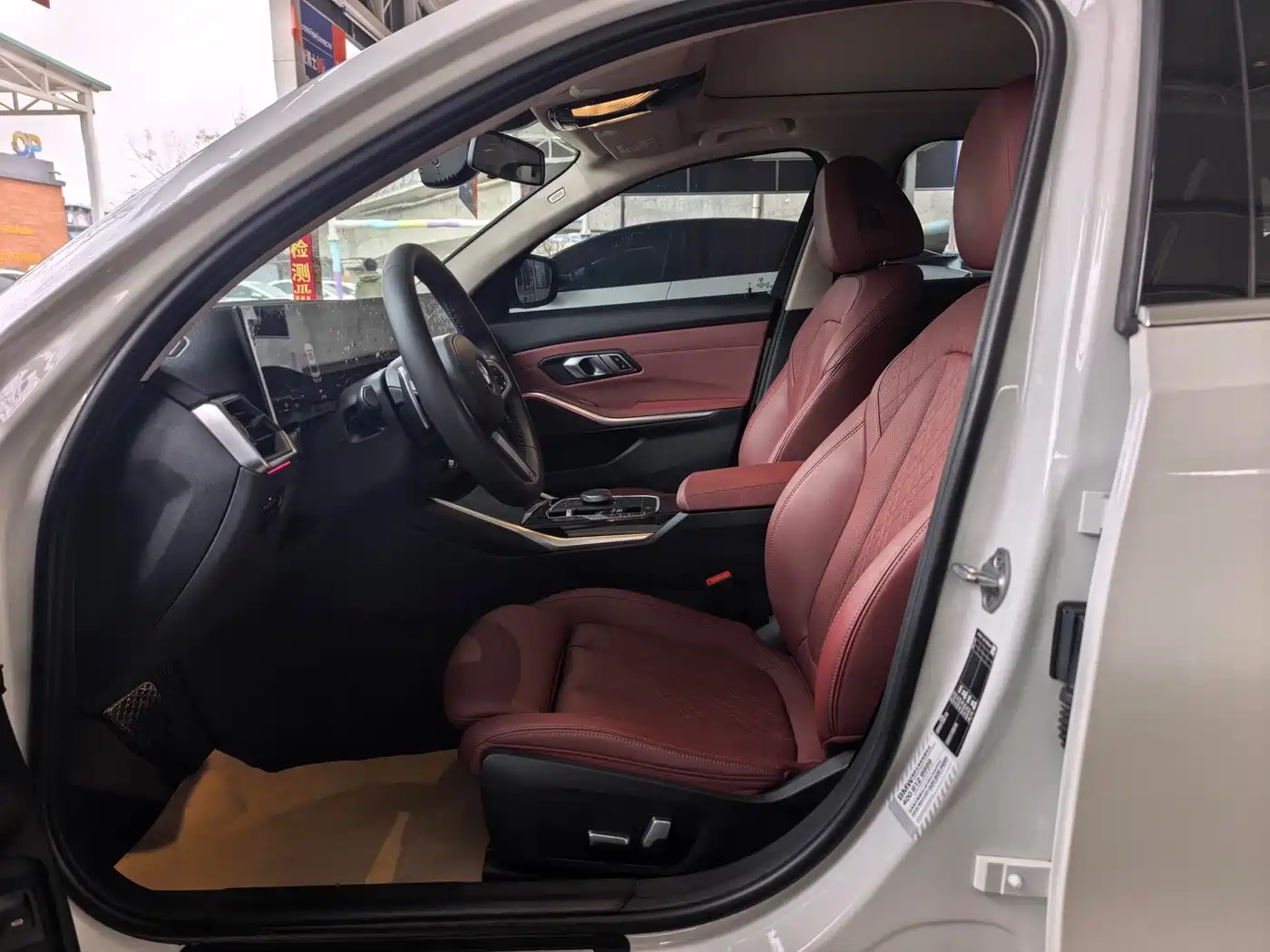 BMW 3 Series 2023 325Li M Sport Package фото 5