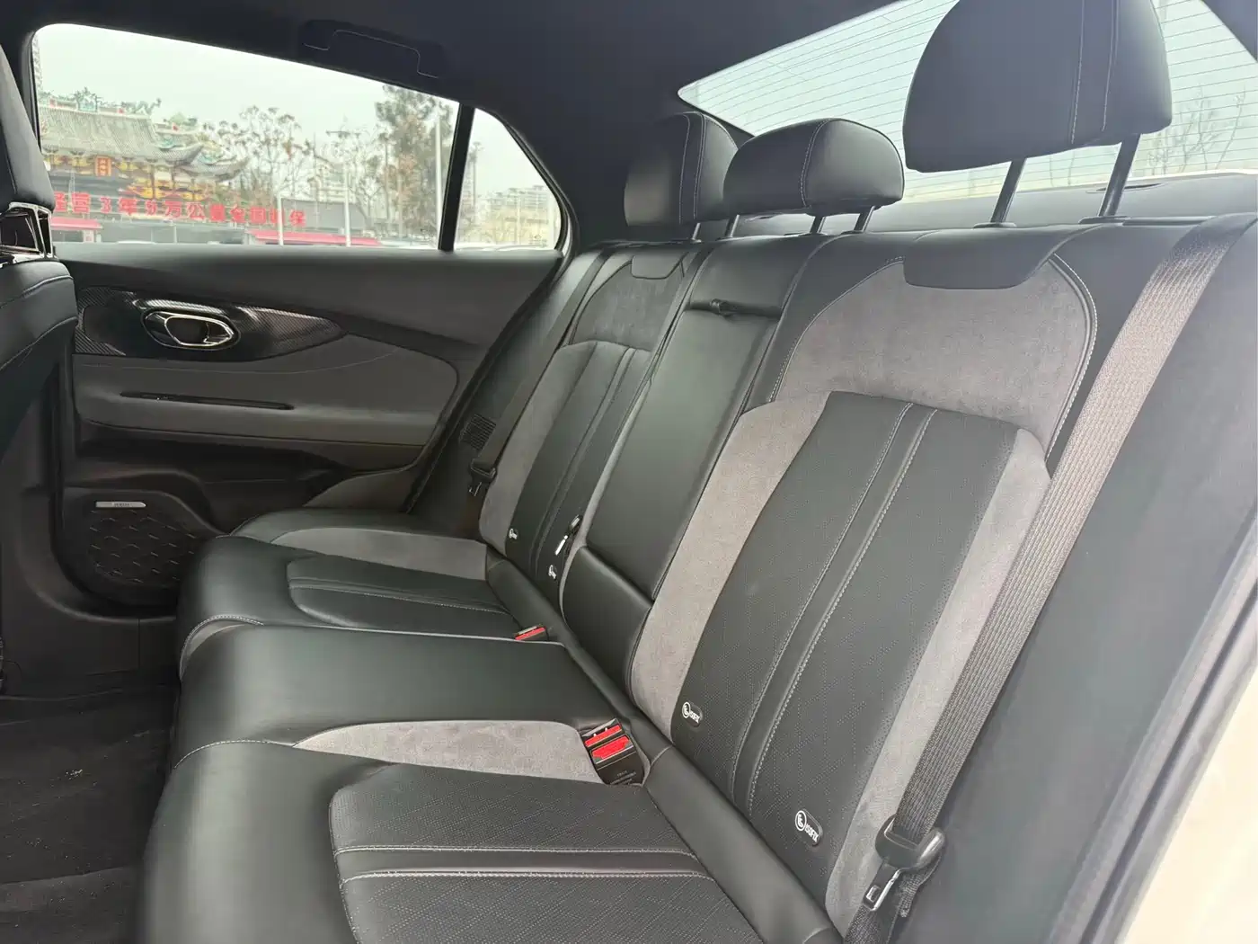 GAC Trumpchi Trumpchi Emkoo 2023 400T Auto R MAX фото 13