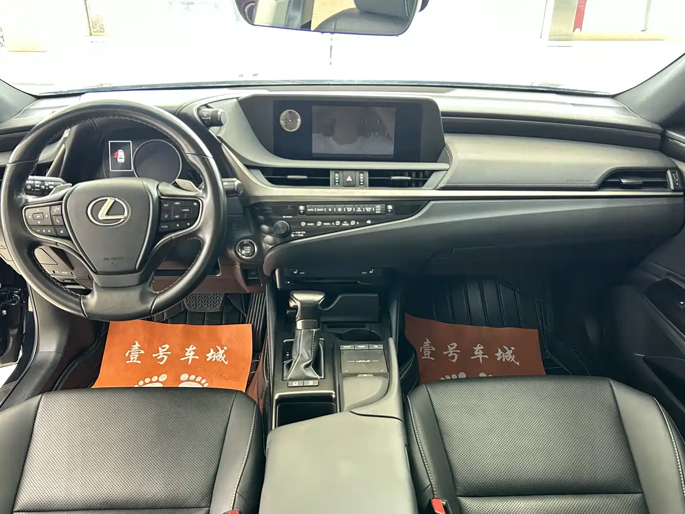 Lexus ES 2020 200 Excellence фото 12