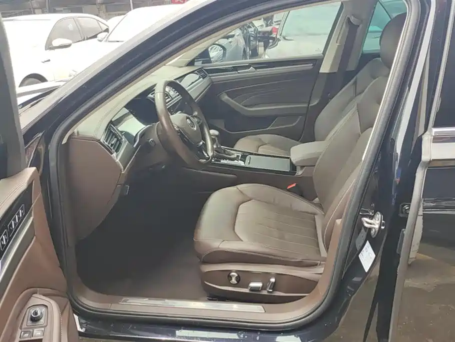 Volkswagen Phideon 2021 380TSI Luxury Edition фото 9