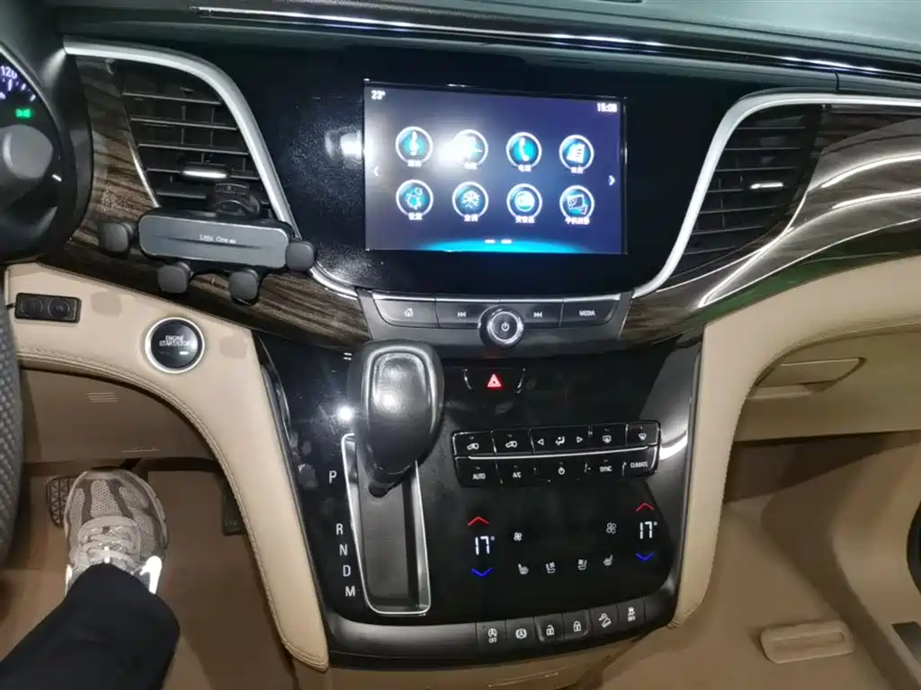 Buick GL8 2017 ES 28T Flagship China V фото 13