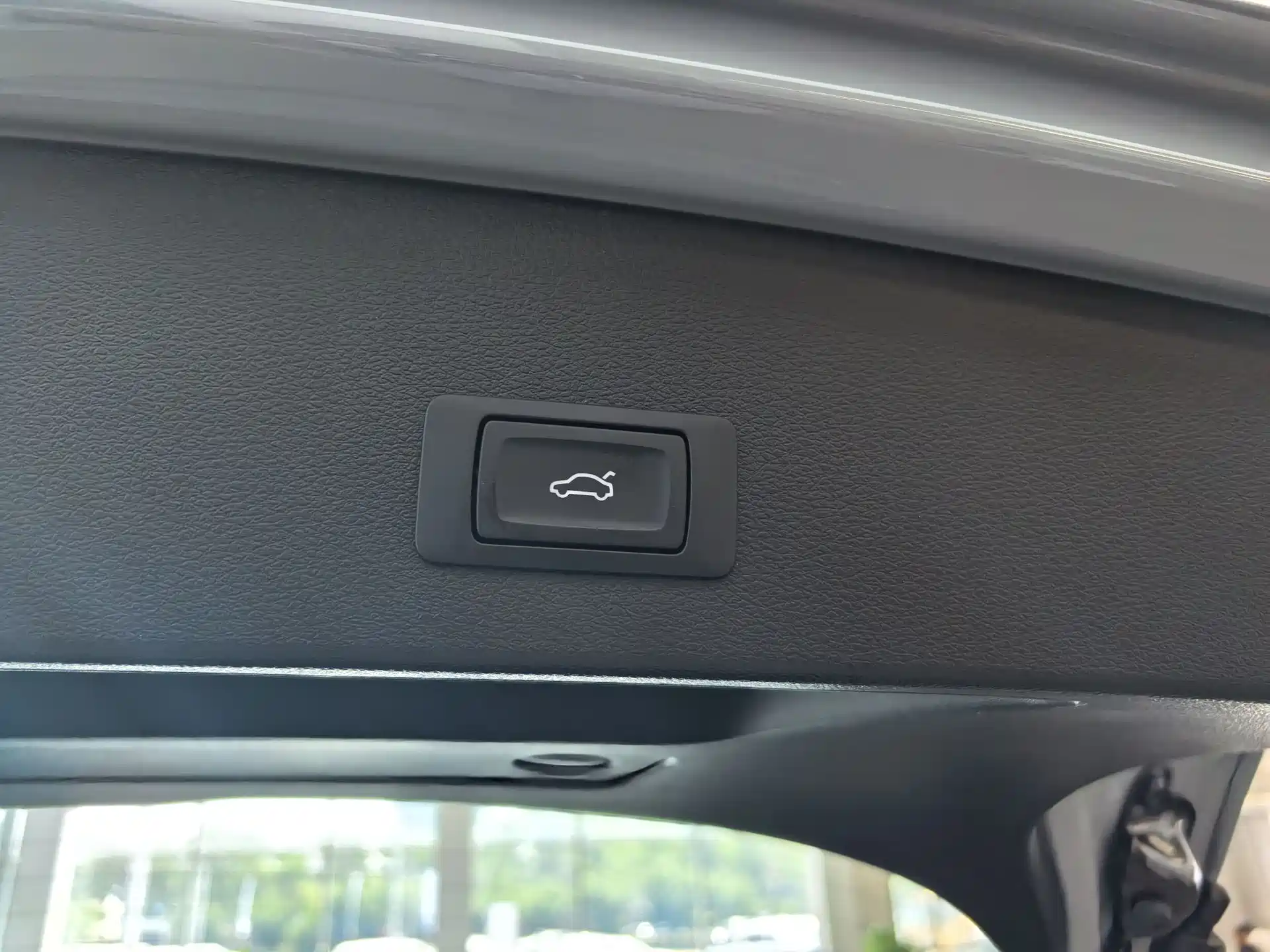 Фото 14 - Audi Q2L