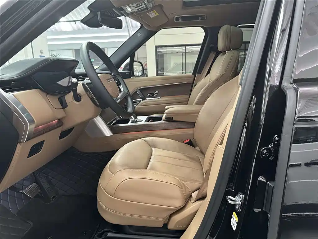 Land Rover Range Rover 2025 3.0 L6 400PS Flourishing Era Extended Wheelbase фото 7