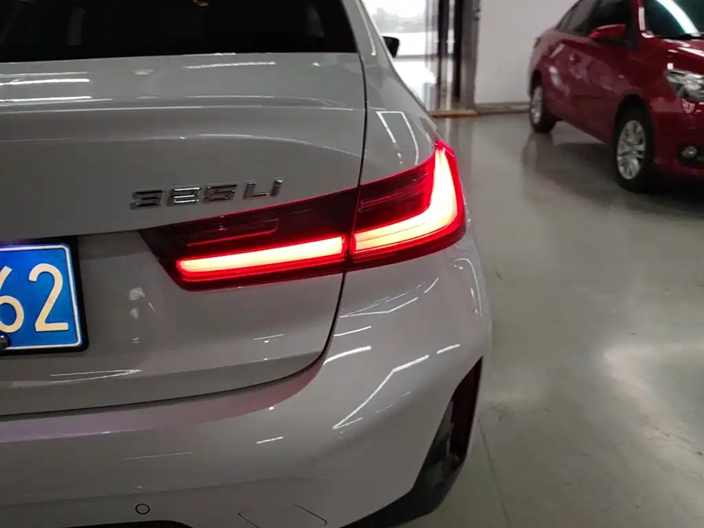 BMW 3 Series 2023 325Li M Sport Package фото 8