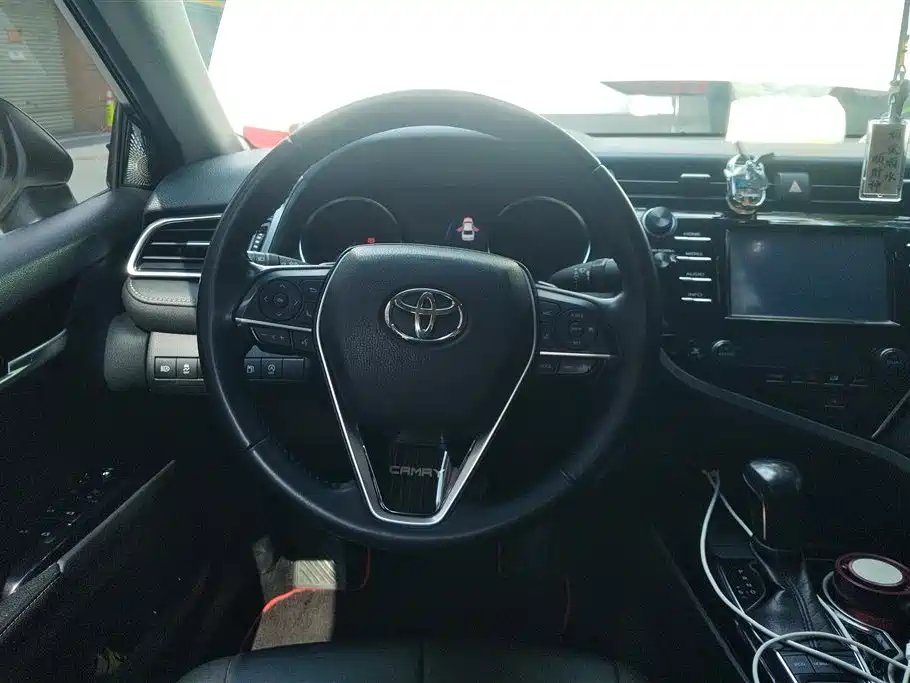 Toyota Camry 2018 2.5S Trend Edition фото 15