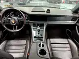 Photo 7 - Porsche Panamera
