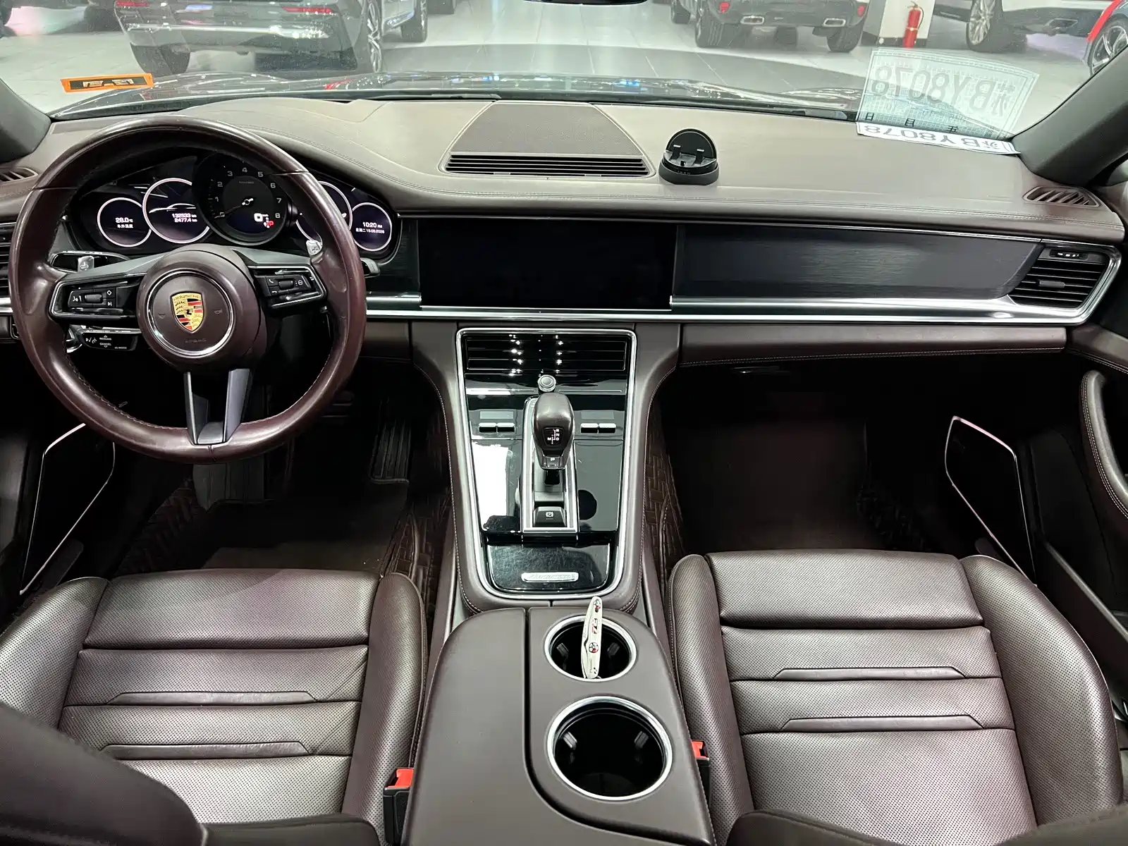 Photo 7 - Porsche Panamera